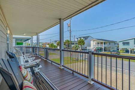 6 Bedroom Beach House - Marsh Views Anchors Away Myrtle Beach Exterior photo